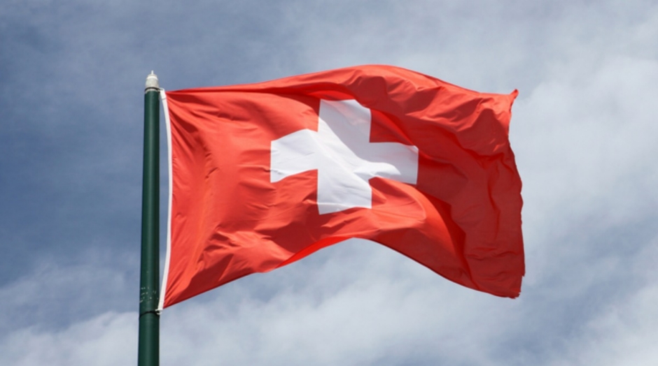 Schweizer Fahne wehend